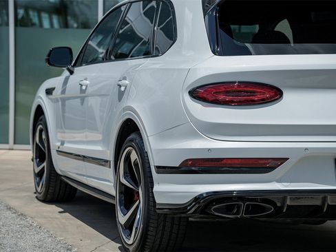 New 2025 Bentley Bentayga image 14