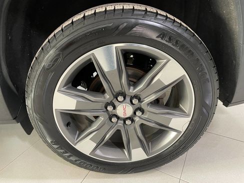 Used 2018 GMC Acadia SLT w/ LPO, Black Accent Package image 13