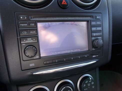 Used 2013 Nissan Rogue SV w/ Premium Pkg image 32