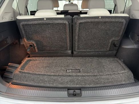 Used 2018 Volkswagen Tiguan SE FWD image 26