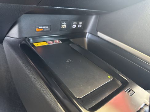 Certified 2025 Toyota Camry LE image 23