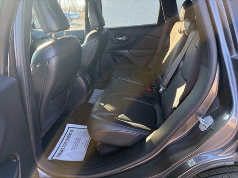 Used 2020 Jeep Cherokee Limited w/ Technology Group image 13