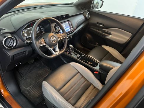 Used 2023 Nissan Kicks SR w/ SR Premium Package image 25