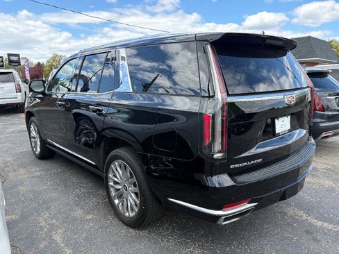 Used 2023 Cadillac Escalade Premium Luxury w/ Performance Package AWD/4WD image 4