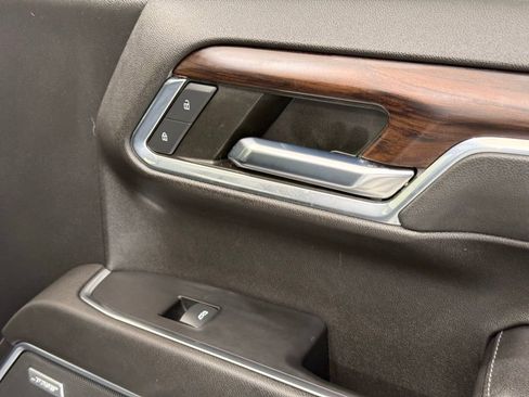 Used 2023 GMC Sierra 1500 SLT w/ SLT Premium Package image 24