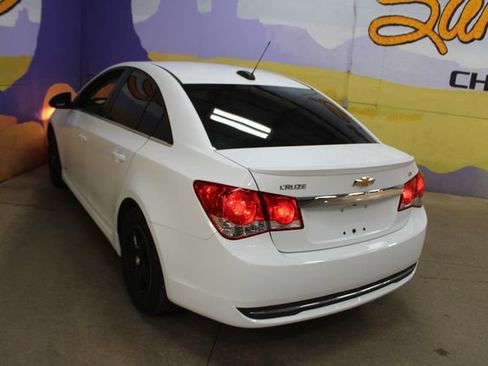 Used 2016 Chevrolet Cruze LT w/ Sun, Sound and Sport Package FWD image 6