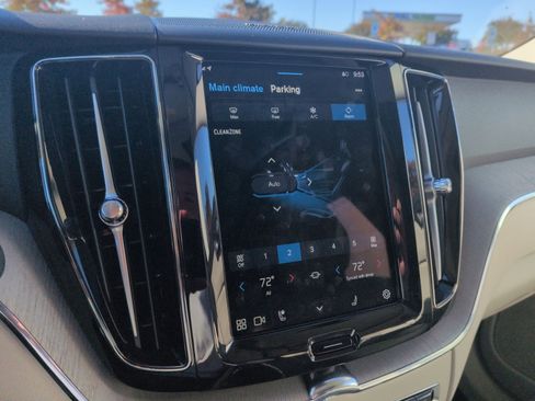 New 2025 Volvo XC60 T8 Plus w/ Protection Package Premier image 21