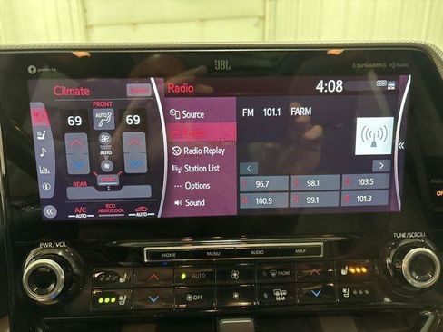Used 2021 Toyota Highlander Platinum AWD/4WD image 21