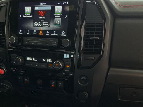 Used 2024 Nissan Titan PRO-4X w/ Pro-4x Convenience Package AWD/4WD image 39