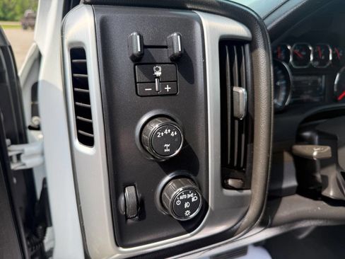 Used 2019 GMC Sierra 3500 SLT w/ Duramax Plus Package AWD/4WD image 19