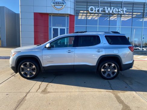 Used 2017 GMC Acadia SLT w/ LPO, Cargo Package image 2