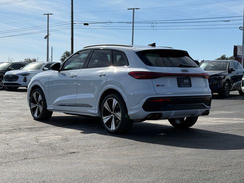 New 2025 Audi SQ5 Premium Plus image 8