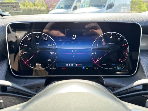 New 2025 Mercedes-Benz GLC 300 4MATIC image 18