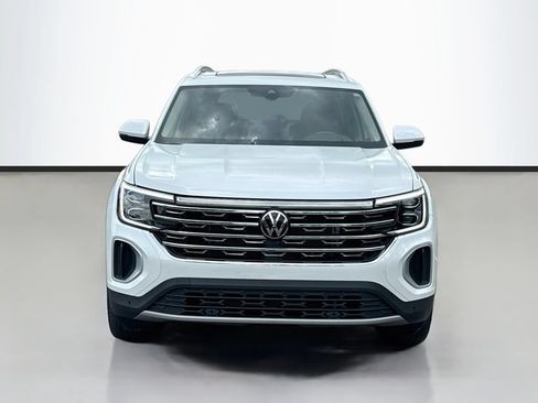 Used 2025 Volkswagen Atlas SEL AWD/4WD image 2