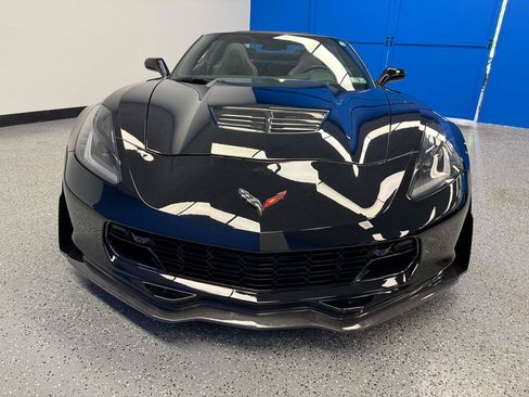 Used 2019 Chevrolet Corvette Z06 RWD image 2