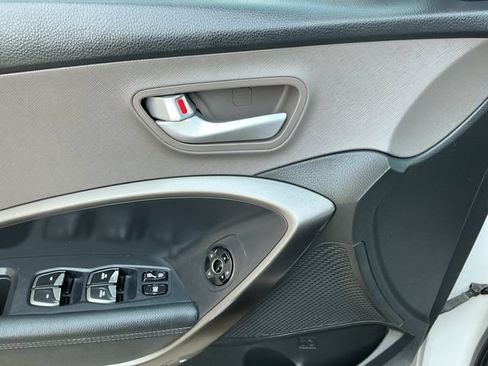 Used 2017 Hyundai Santa Fe Sport AWD/4WD image 10
