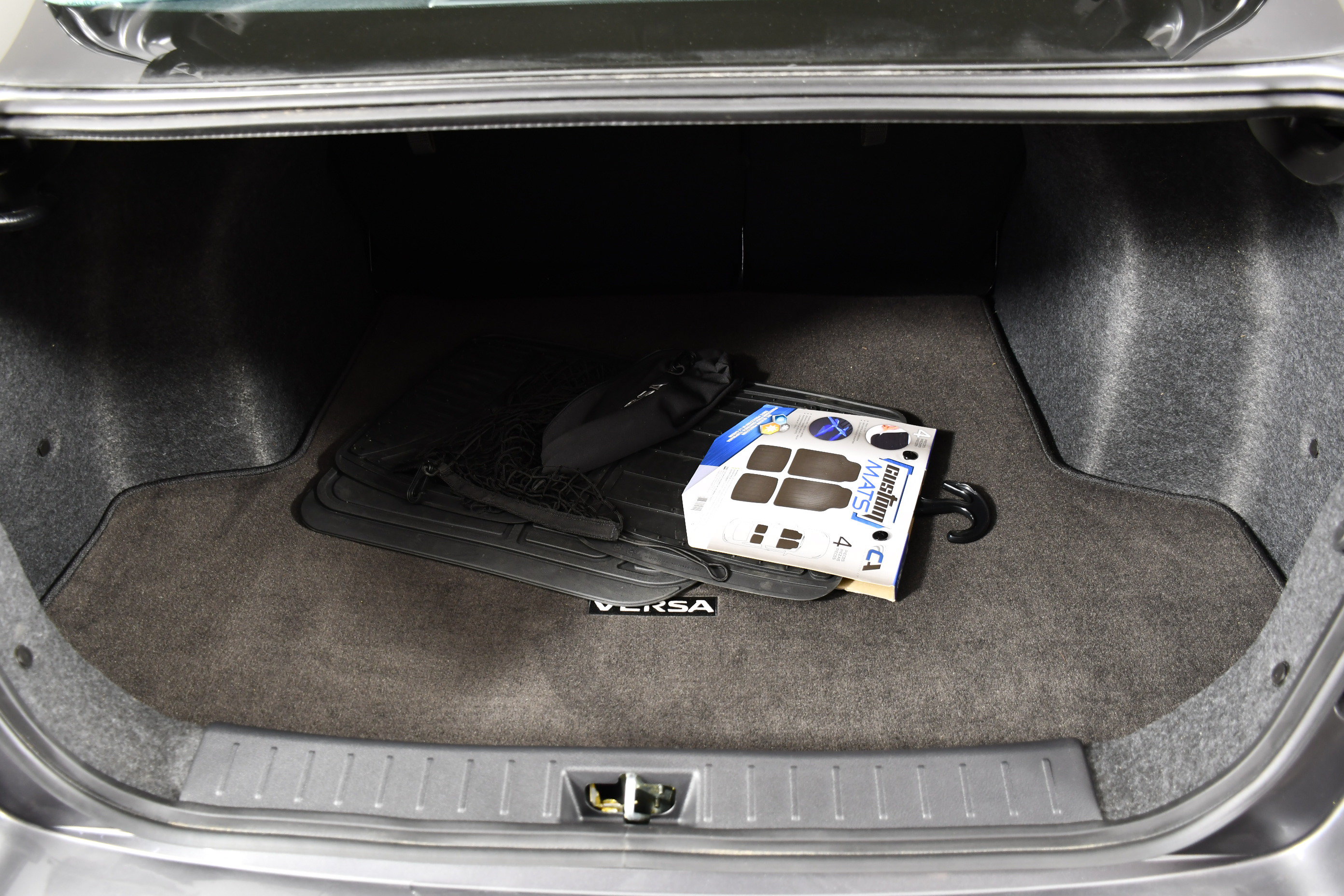 Used 2025 Nissan Versa SV w/ Trunk Package FWD image 46