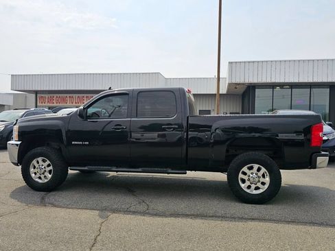 Used 2012 Chevrolet Silverado 2500 LTZ w/ LTZ Plus Package AWD/4WD image 2