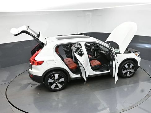 Used 2019 Volvo XC40 T5 Momentum AWD/4WD image 46