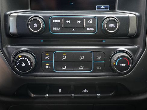 Used 2019 Chevrolet Silverado 1500 LT AWD/4WD image 21