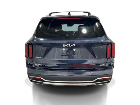 Used 2023 Kia Sorento EX FWD image 3