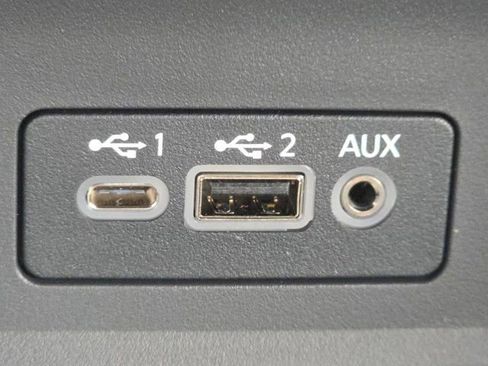 New 2025 Nissan Sentra SR w/ Midnight Edition image 17