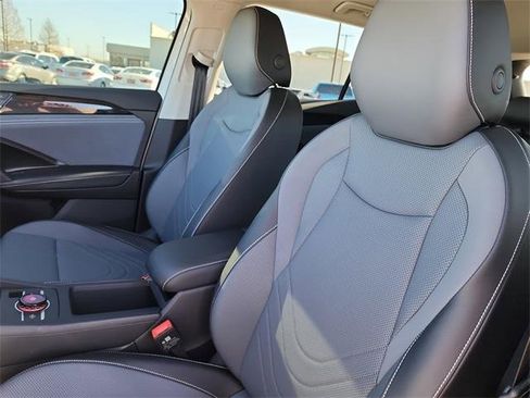 New 2026 Volkswagen Tiguan SE image 13