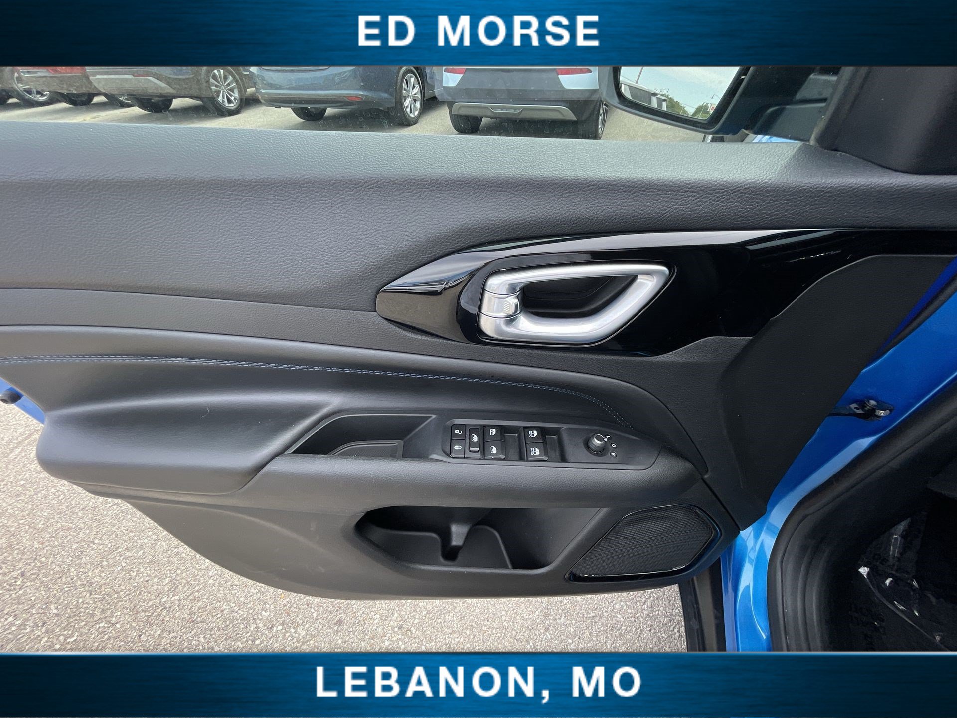 Used 2025 Jeep Compass Latitude w/ Convenience Group AWD/4WD image 23