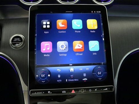 Used 2025 Mercedes-Benz GLC 300 4MATIC image 23