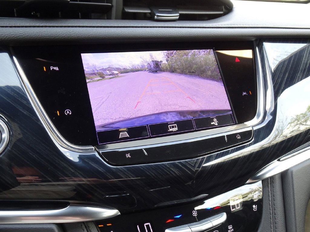 Certified 2025 Cadillac XT6 Premium Luxury AWD/4WD image 19
