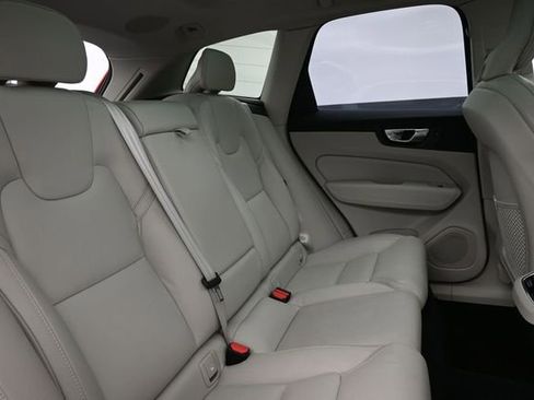 Used 2023 Volvo XC60 B5 Ultimate w/ Protection Package Premier AWD/4WD image 35