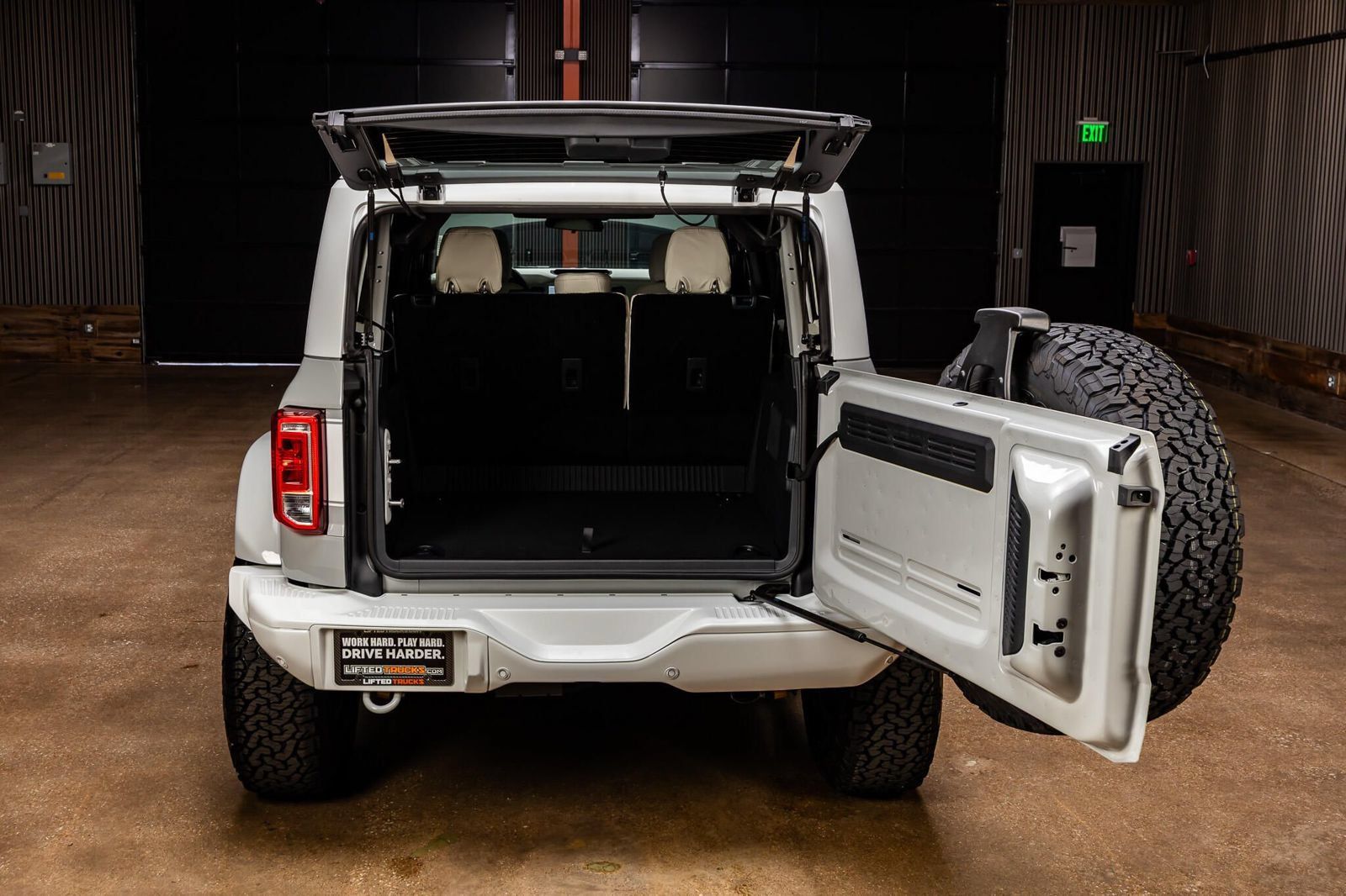 Used 2026 Ford Bronco Heritage Edition AWD/4WD image 9