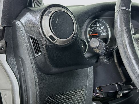 Used 2011 Jeep Wrangler Sport AWD/4WD image 10