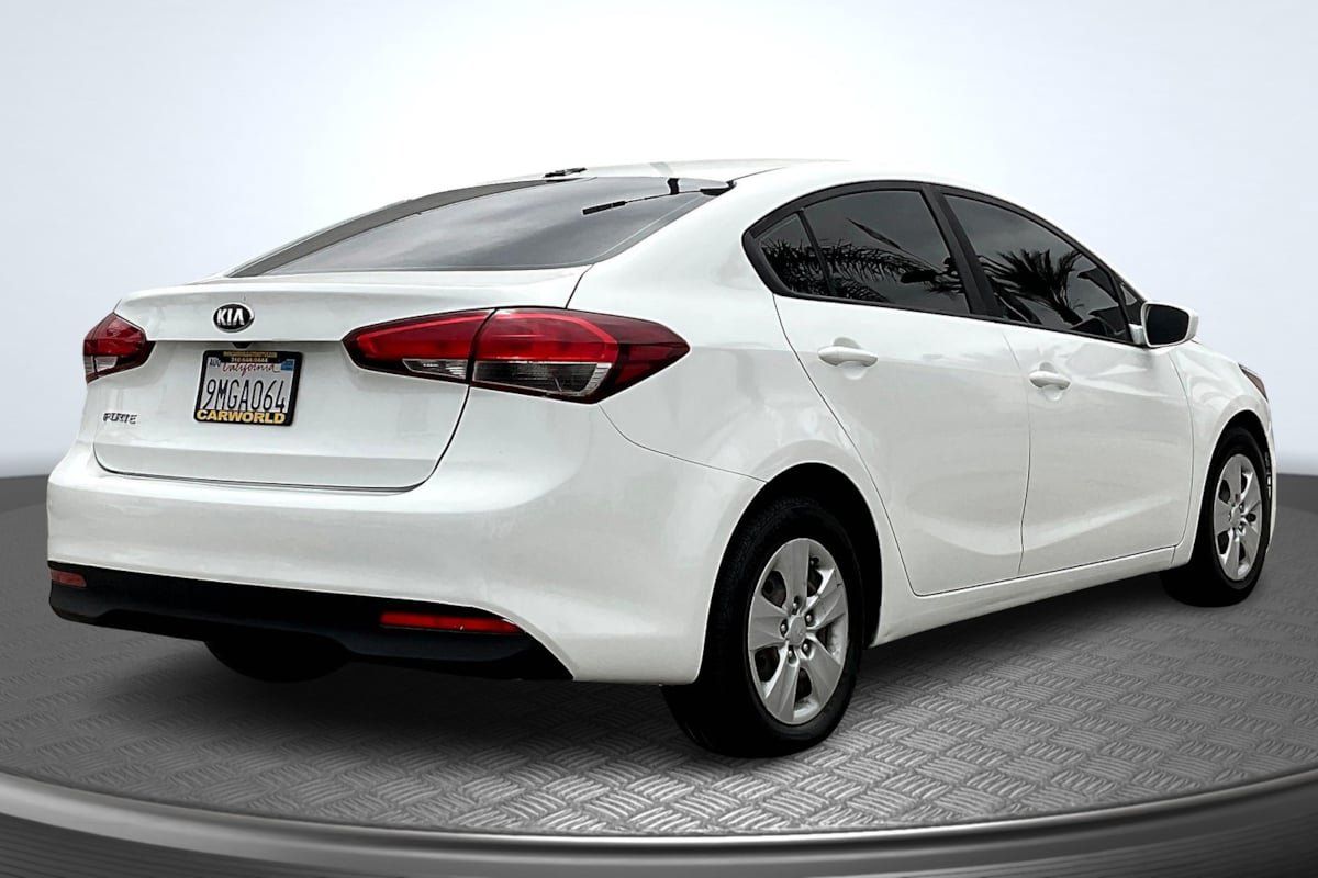Used 2017 Kia Forte LX w/ LX Popular Package FWD image 11