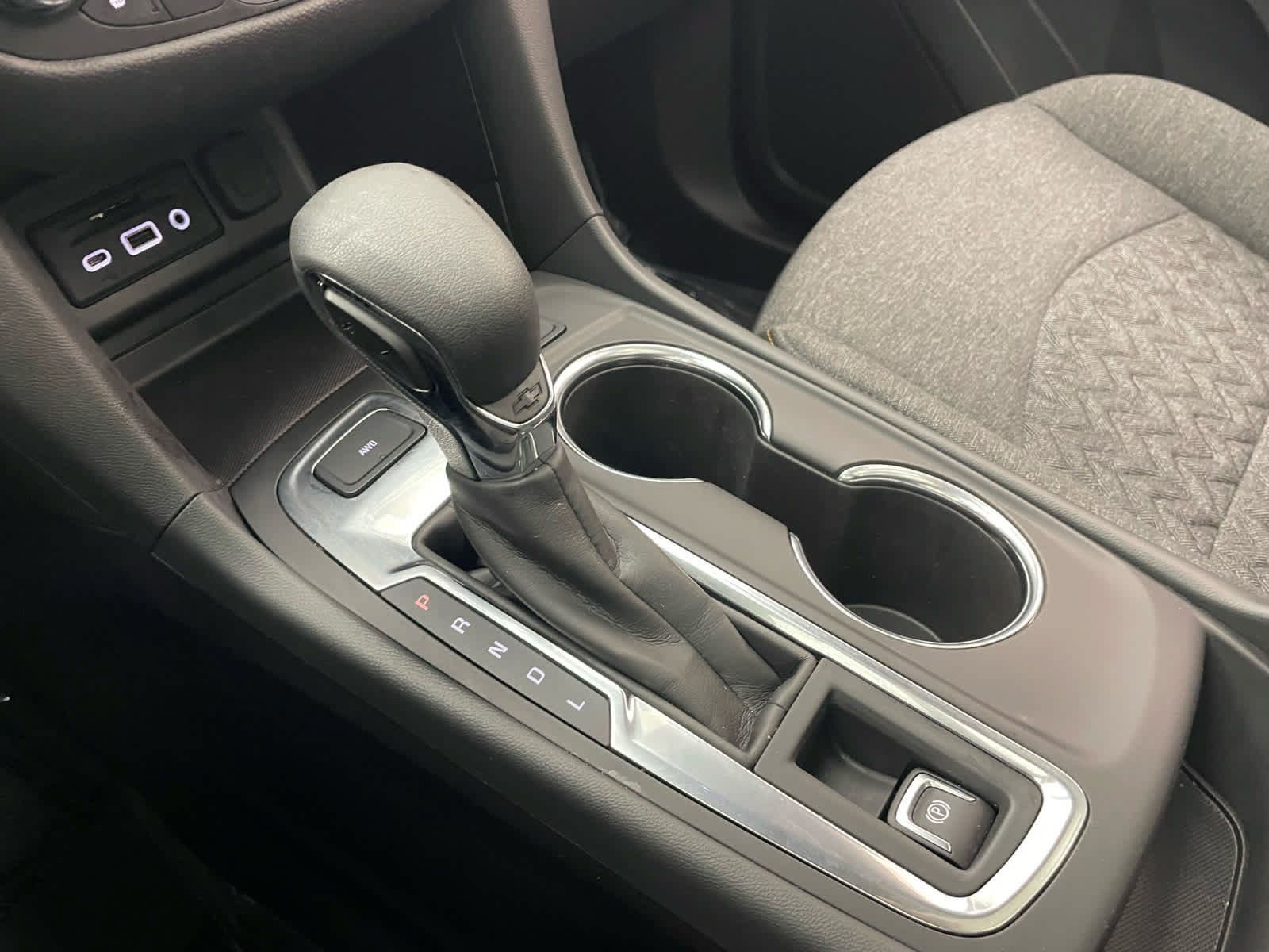 Used 2024 Chevrolet Equinox LT AWD/4WD image 6