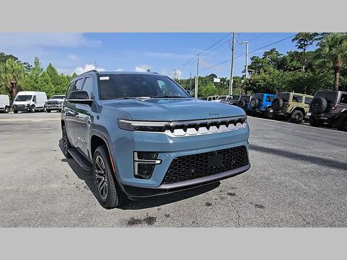 New 2026 Jeep Grand Wagoneer 2WD image 38