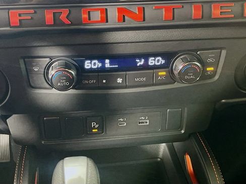 Used 2025 Nissan Frontier Pro-X RWD image 16