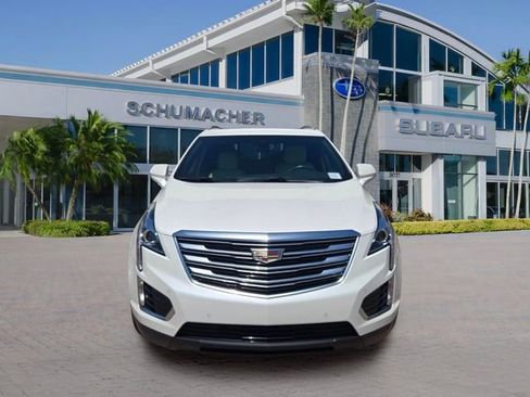 Used 2019 Cadillac XT5 Luxury FWD image 2