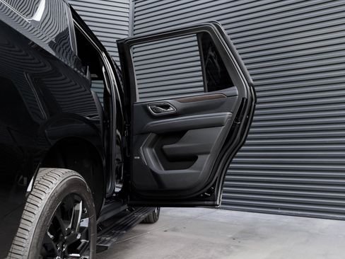 Used 2023 Chevrolet Tahoe High Country w/ Premium Package image 34