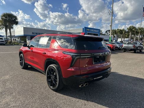 Used 2025 Chevrolet Traverse RS image 14