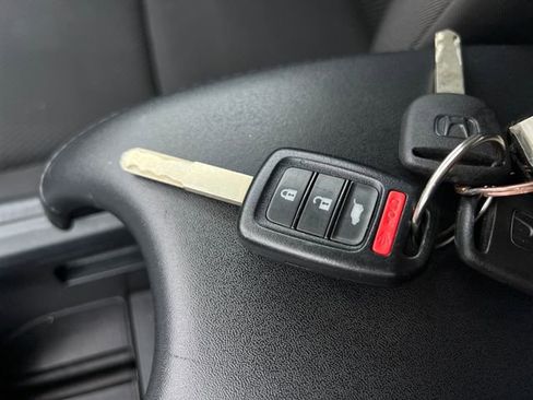 Used 2022 Honda HR-V LX image 31