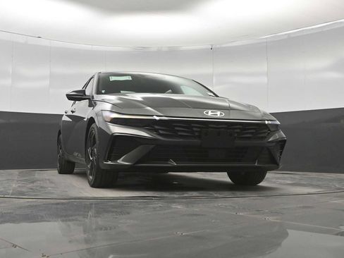New 2026 Hyundai Elantra SEL Sport Premium FWD image 34