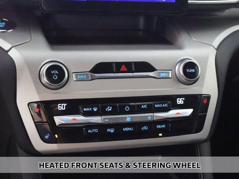 Used 2020 Ford Explorer XLT w/ Equipment Group 202A image 5