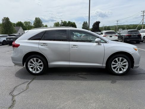 Used 2014 Toyota Venza LE w/ LE Convenience Package AWD/4WD image 4