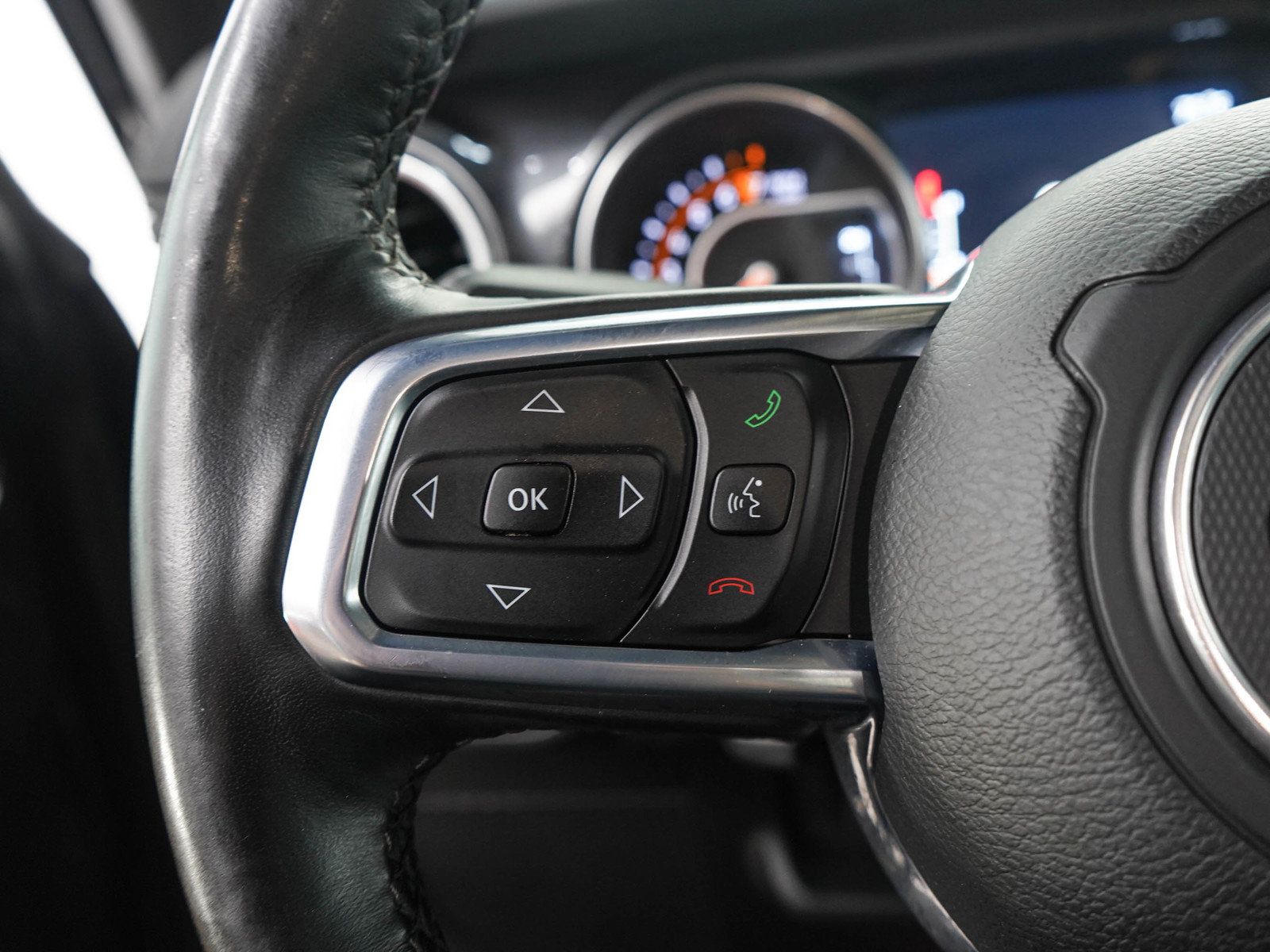 Used 2020 Jeep Wrangler Unlimited Sahara AWD/4WD image 23
