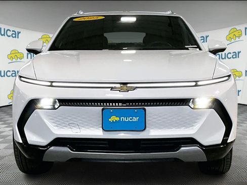 Used 2025 Chevrolet Equinox EV LT w/ Convenience Package image 2