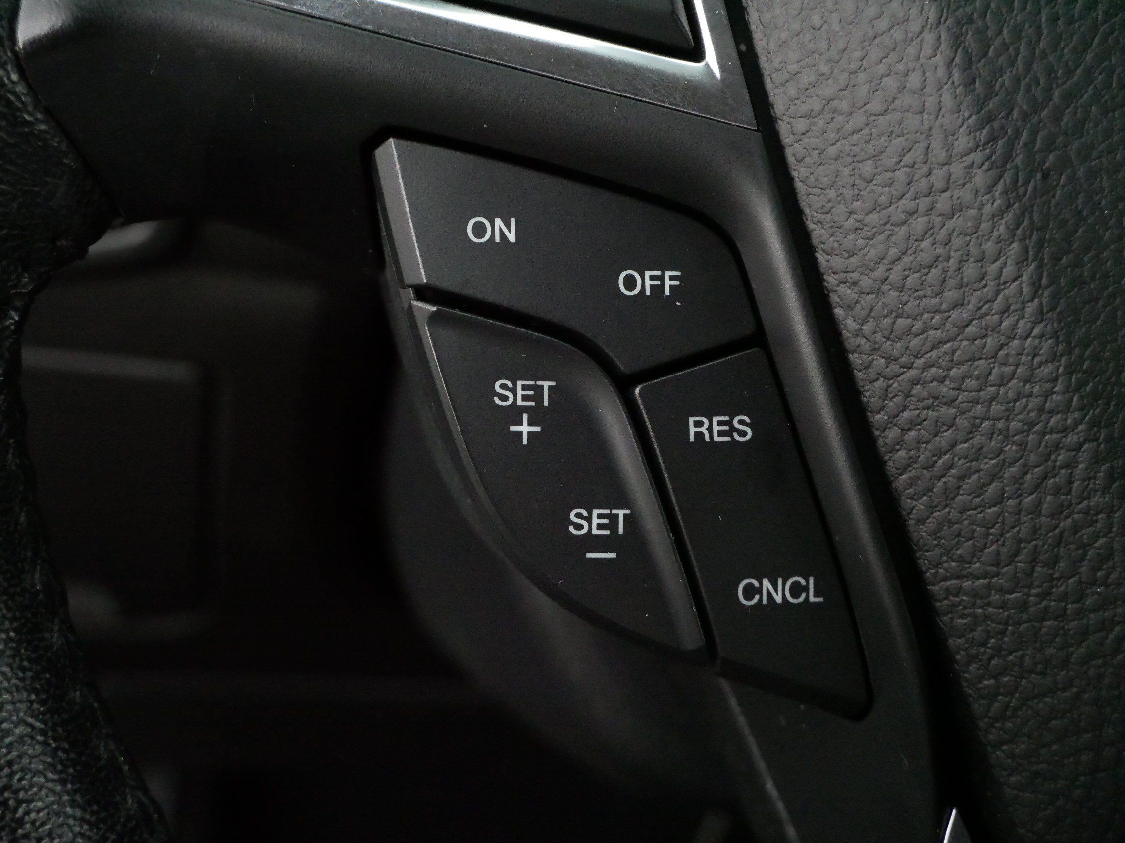 Used 2022 Ford Edge Titanium AWD/4WD image 26