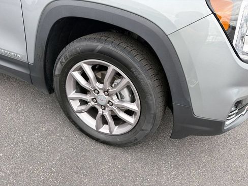 Used 2024 GMC Terrain SLT w/ Tech Package AWD/4WD image 16