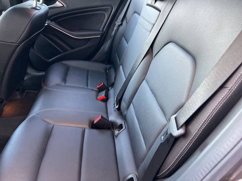 Used 2019 Mercedes-Benz GLA 250 4MATIC image 34