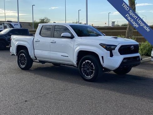 Used 2025 Toyota Tacoma TRD Sport w/ TRD Sport Upgrade Package AWD/4WD image 8